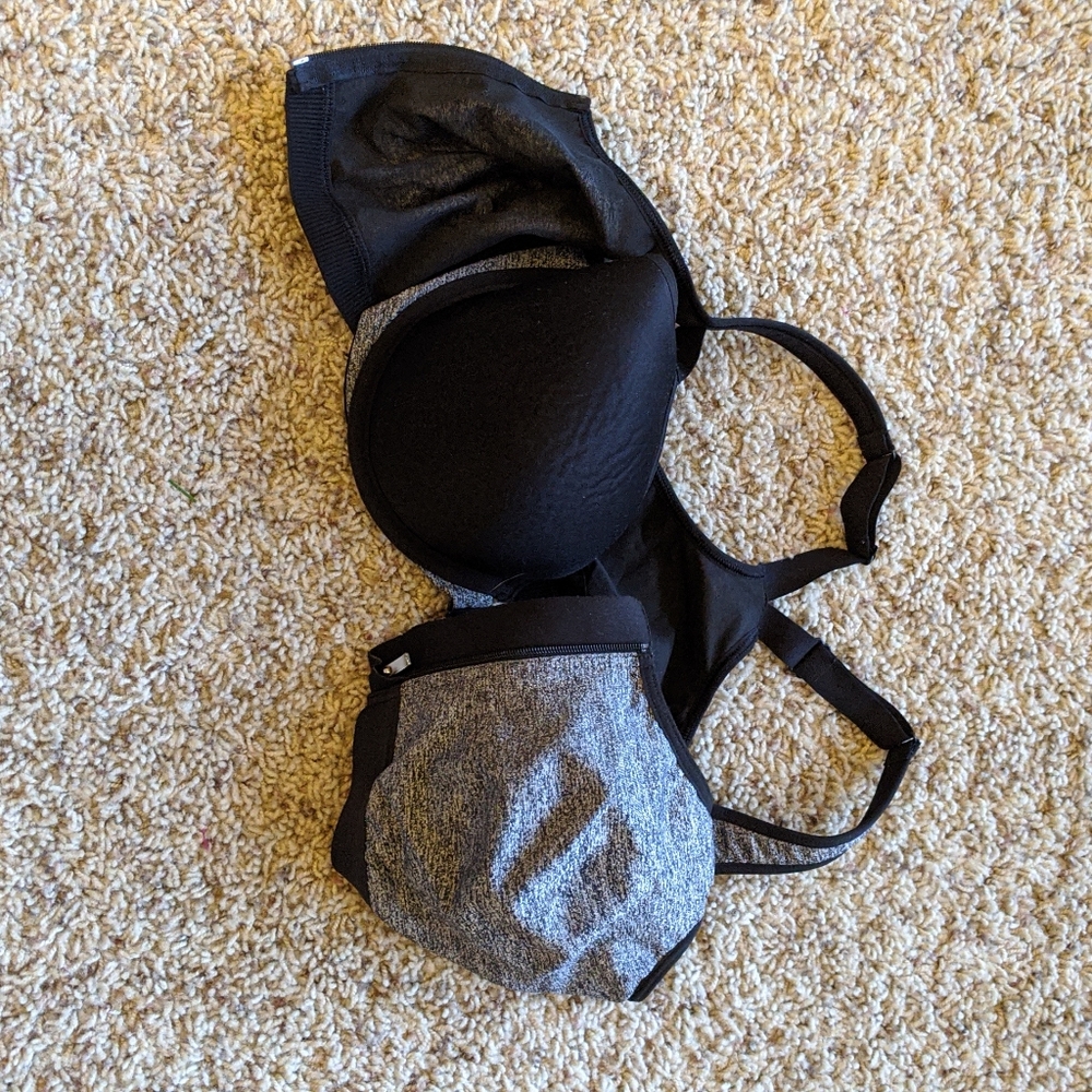 VS Sports Bra